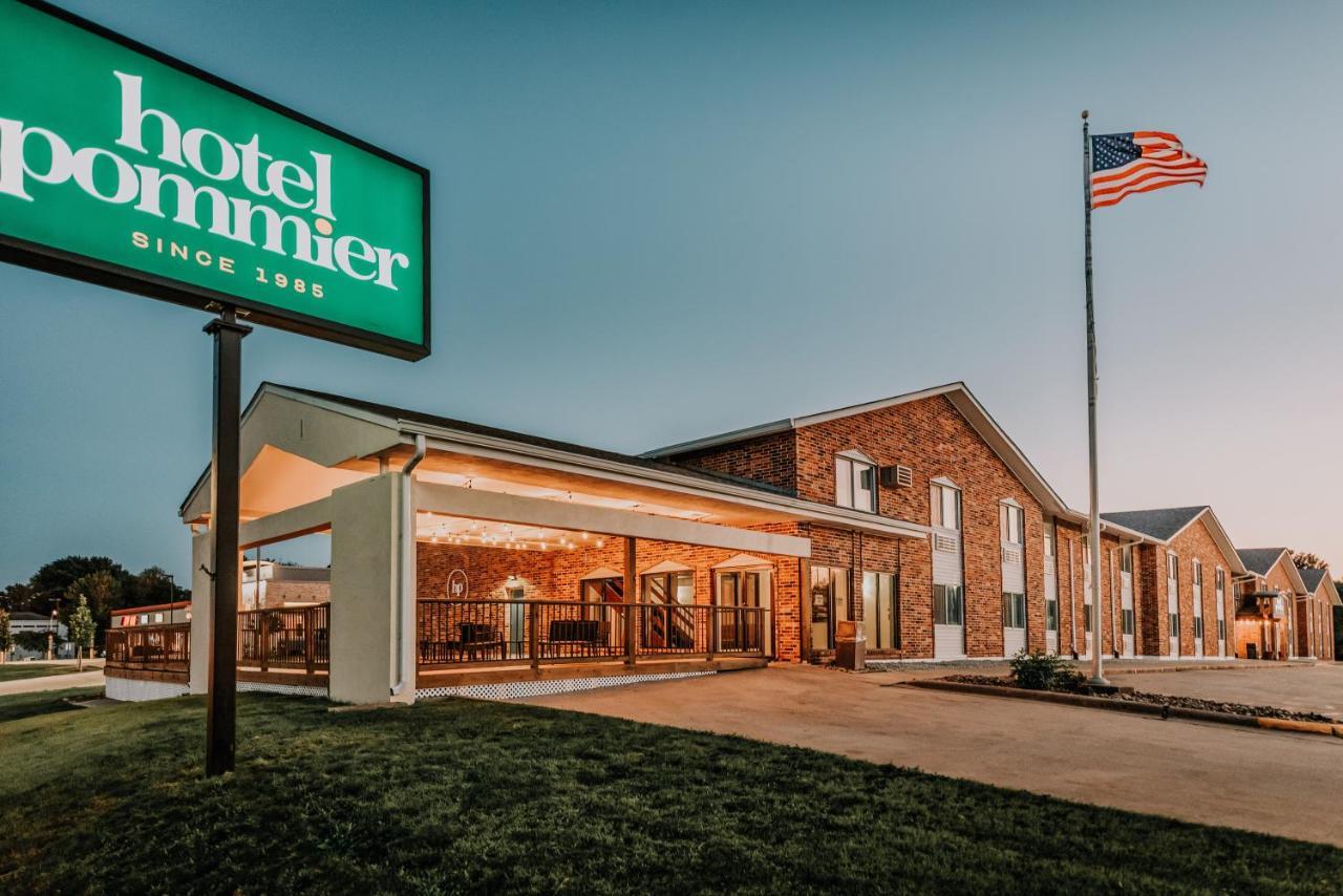 Hotel Pommier Indianola Bagian luar foto