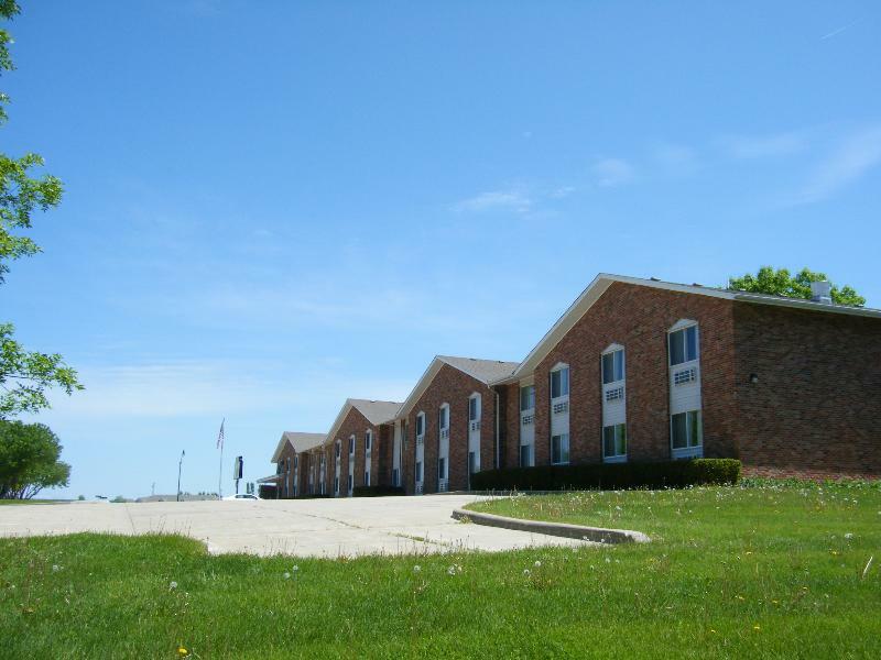 Hotel Pommier Indianola Bagian luar foto